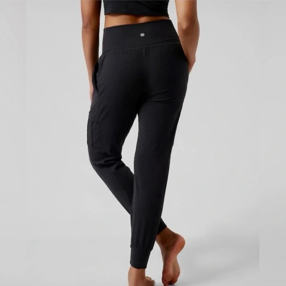 Athleta Salutation Cargo Plus Size Jogger Pants - Picture 2 of 7